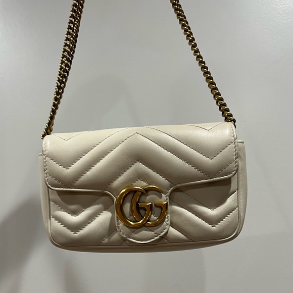 Gucci Marmont matelassé leather super mini bag - Picture 8 of 14